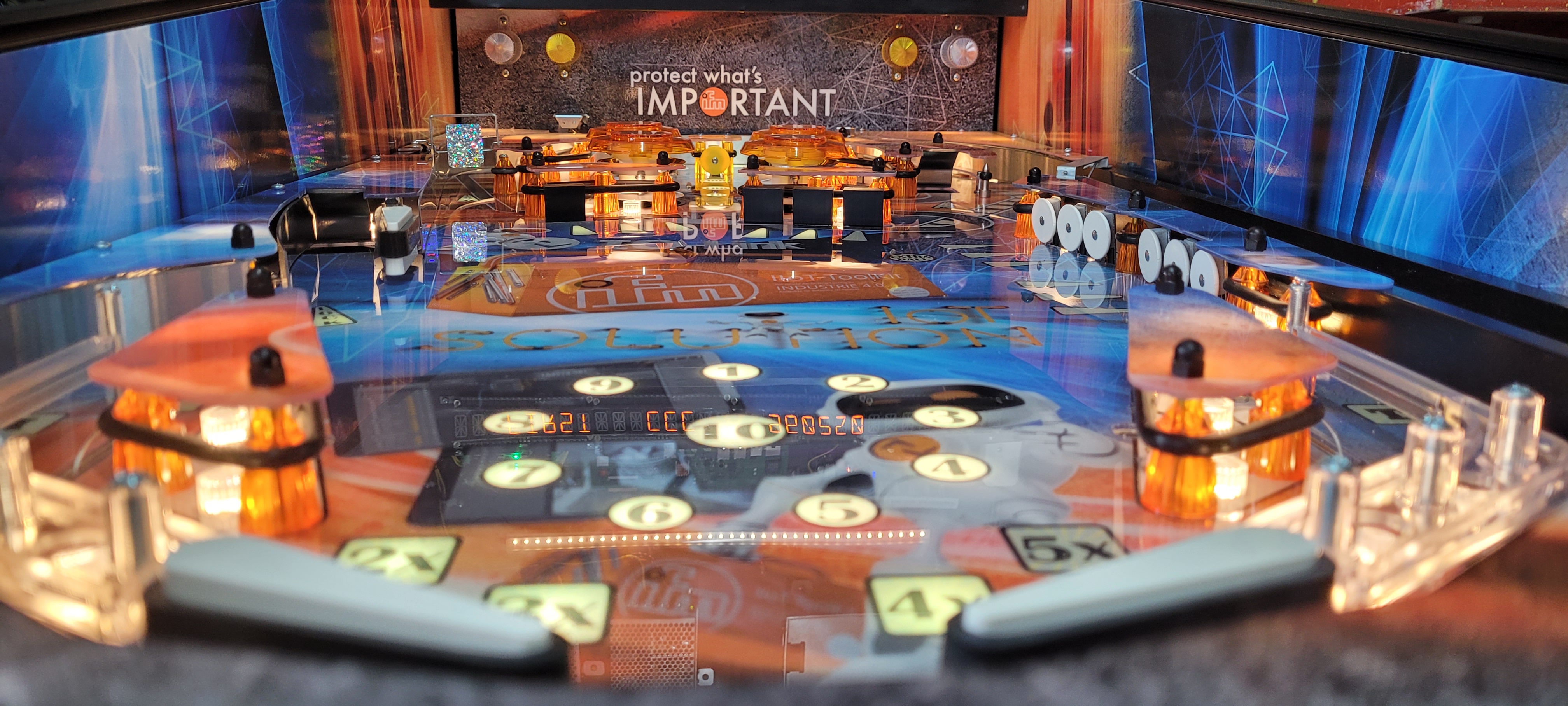 ifm efector Custom Pinball Game