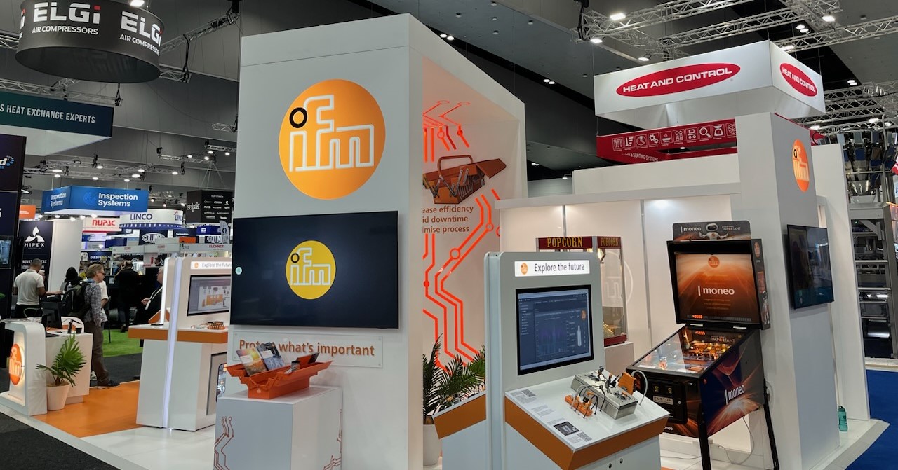 ifm efector Custom Pinball Game at Trade Show
